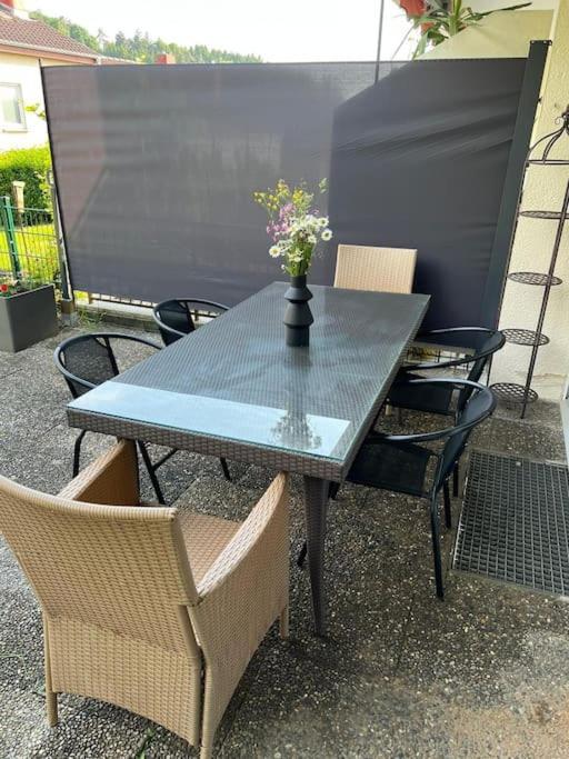 Reiheneckhaus Mit Garten Und Terasse Tettnang Exterior photo