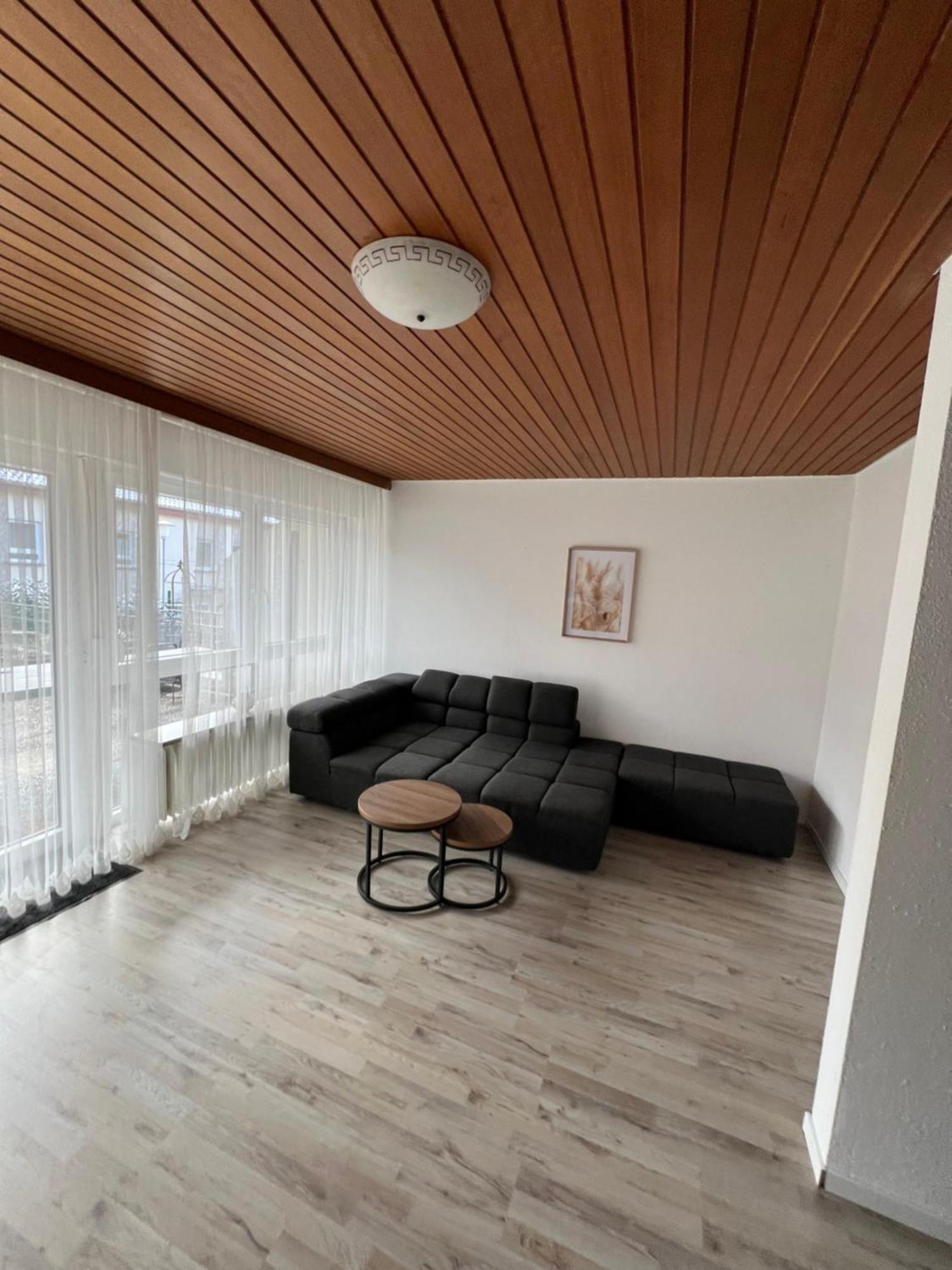 Reiheneckhaus Mit Garten Und Terasse Tettnang Exterior photo